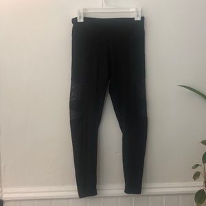 Black Express Leggings, Size M